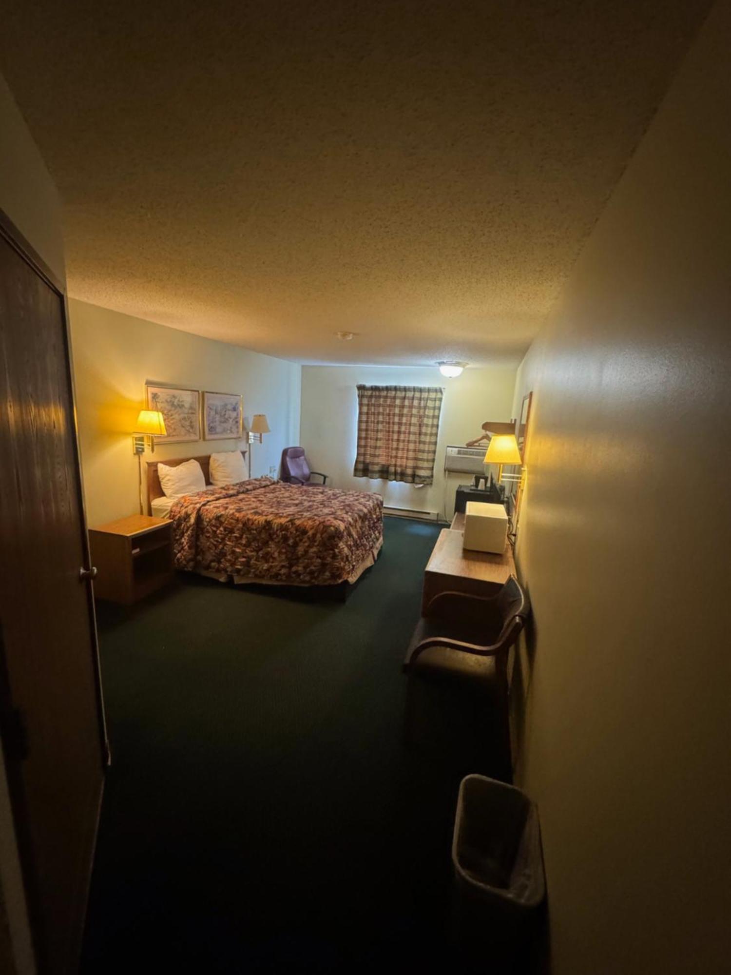 Smart Choice Inn Plankinton Exterior photo