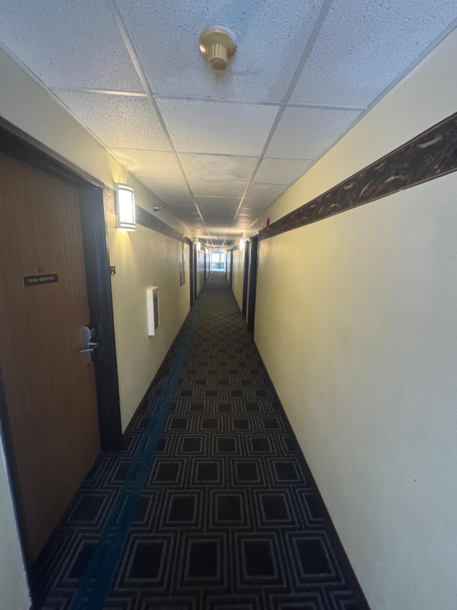 Smart Choice Inn Plankinton Exterior photo