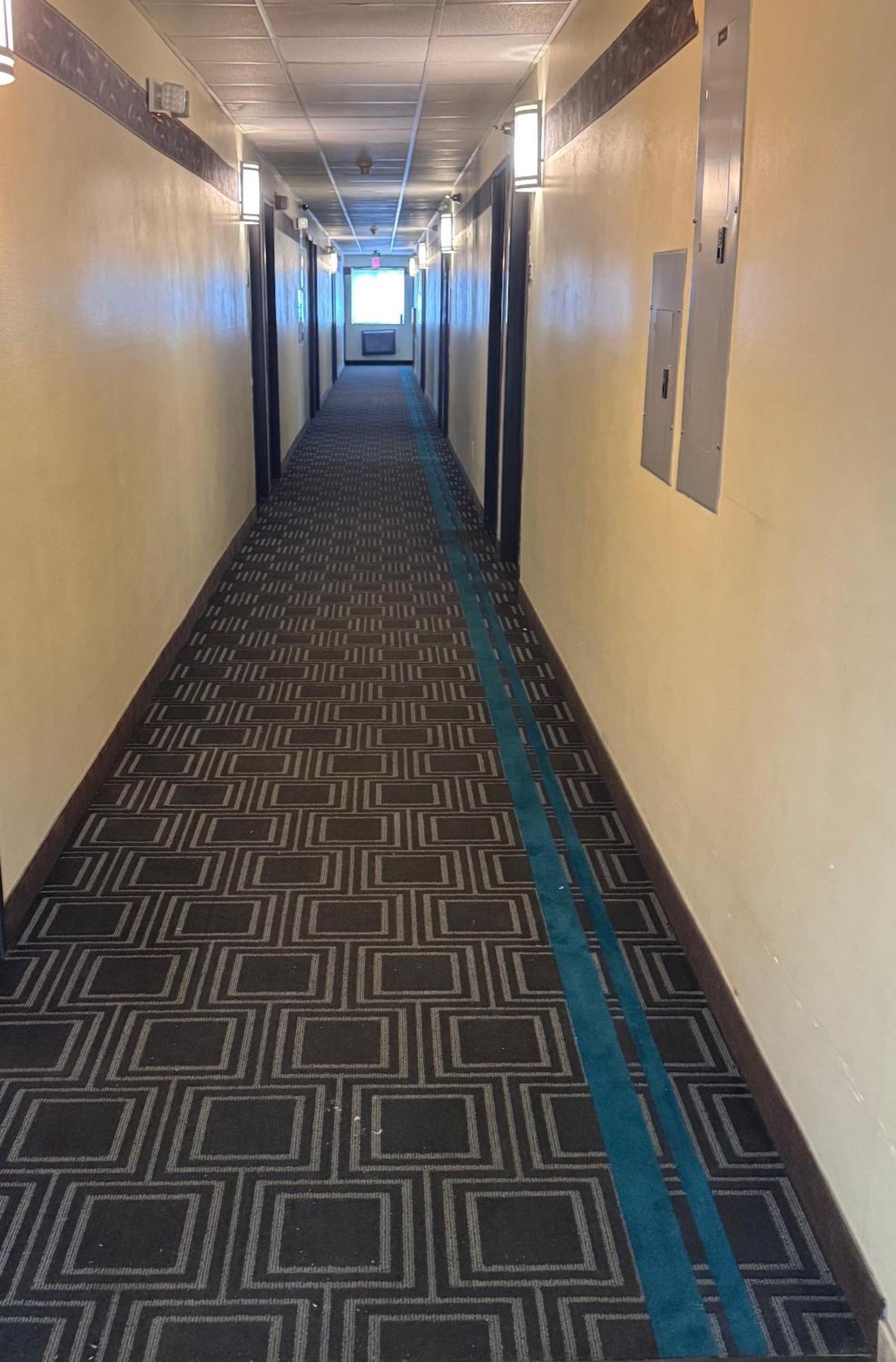 Smart Choice Inn Plankinton Exterior photo